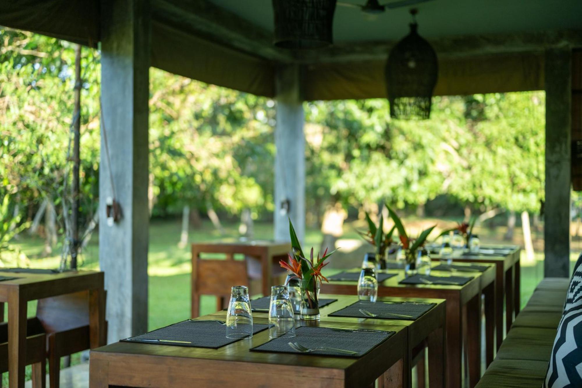 Wirdana Resort & Spa Boossa Exterior photo